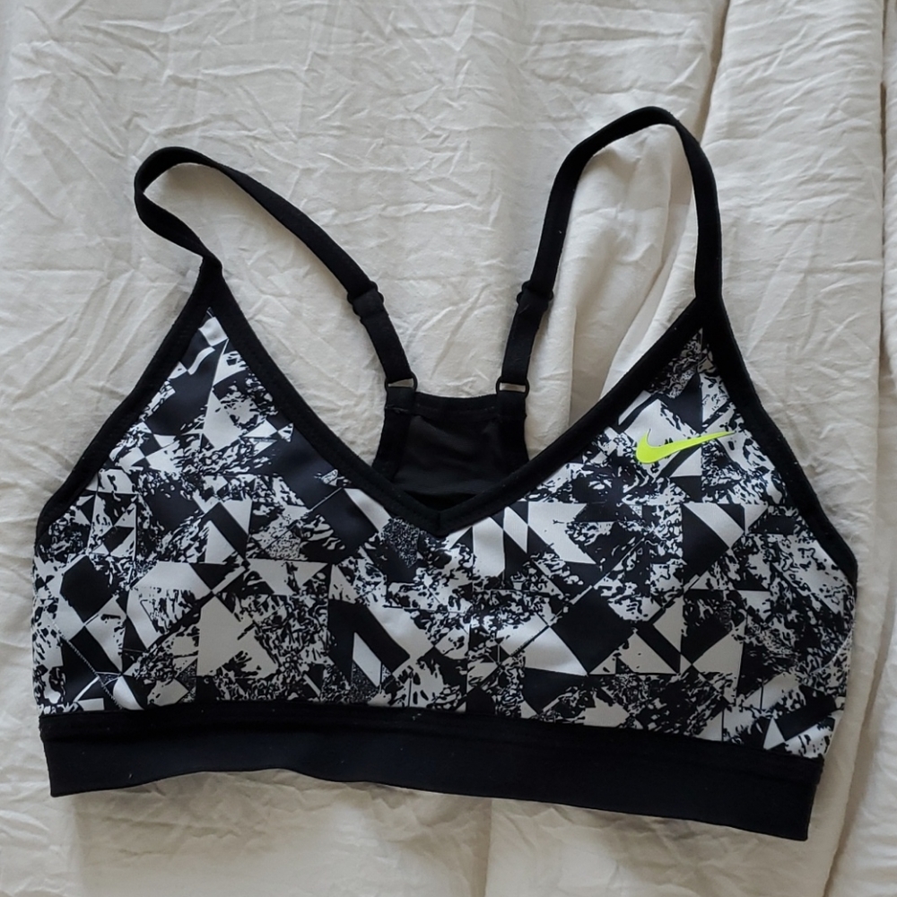 Nike lightly padded sportsbra Size S